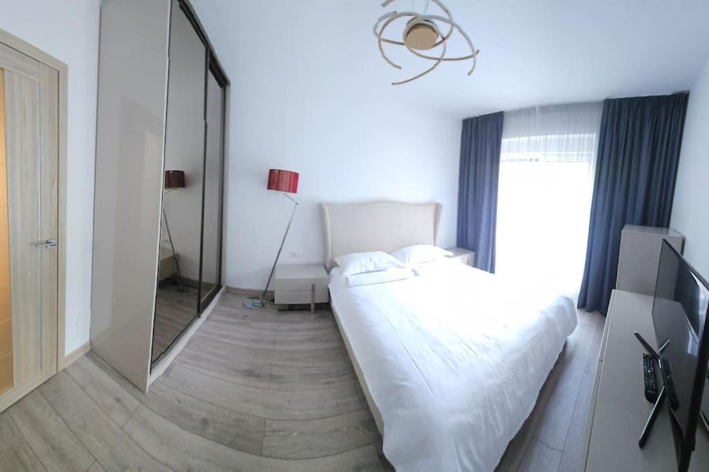 פיטסטי Ewa Green Towers מראה חיצוני תמונה