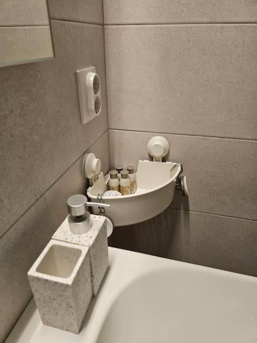 פיטסטי Ewa Green Towers מראה חיצוני תמונה